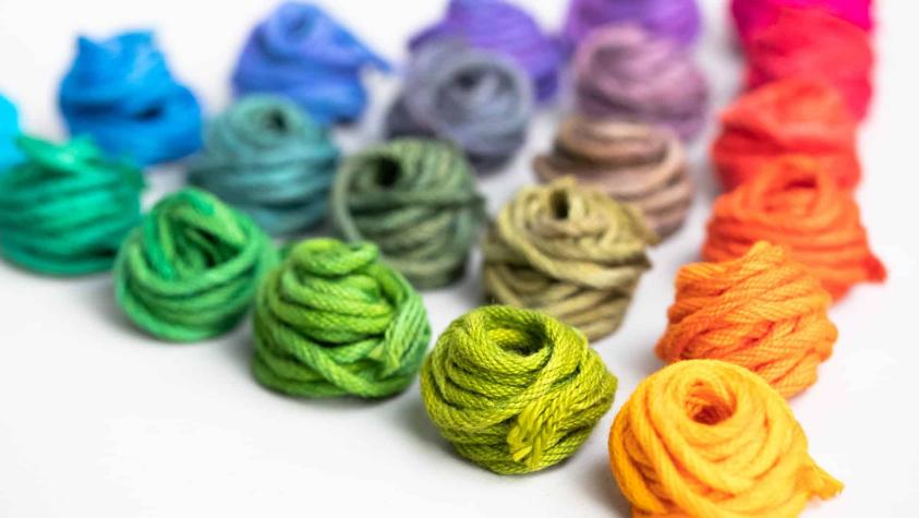 What problems might arise during high-temperature dyeing