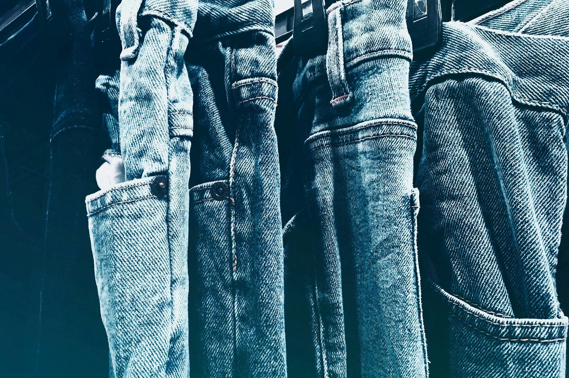 Innovative Anti-Staining Powder for The Denim Washing Industry